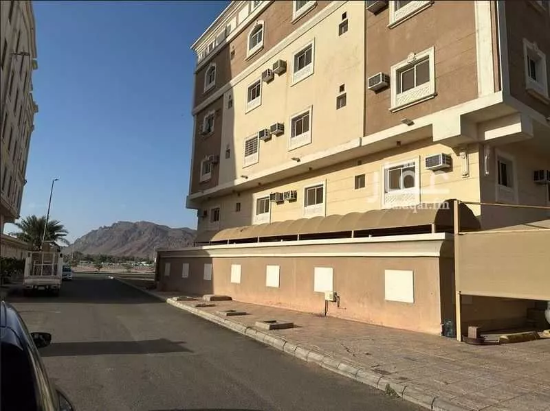 عمارة 851 م² في مسجد الدرع 3