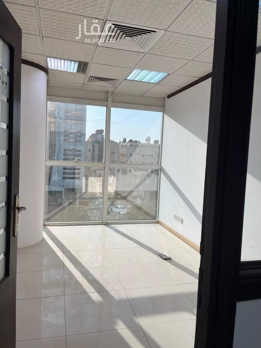 مكتب 216 م² في المربع 5