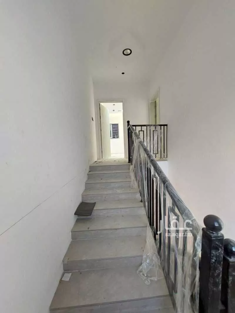 6 bedroom apartment in Uhud 2