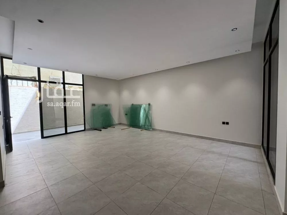 6 bedroom villa in King Faisal, Riyadh 11