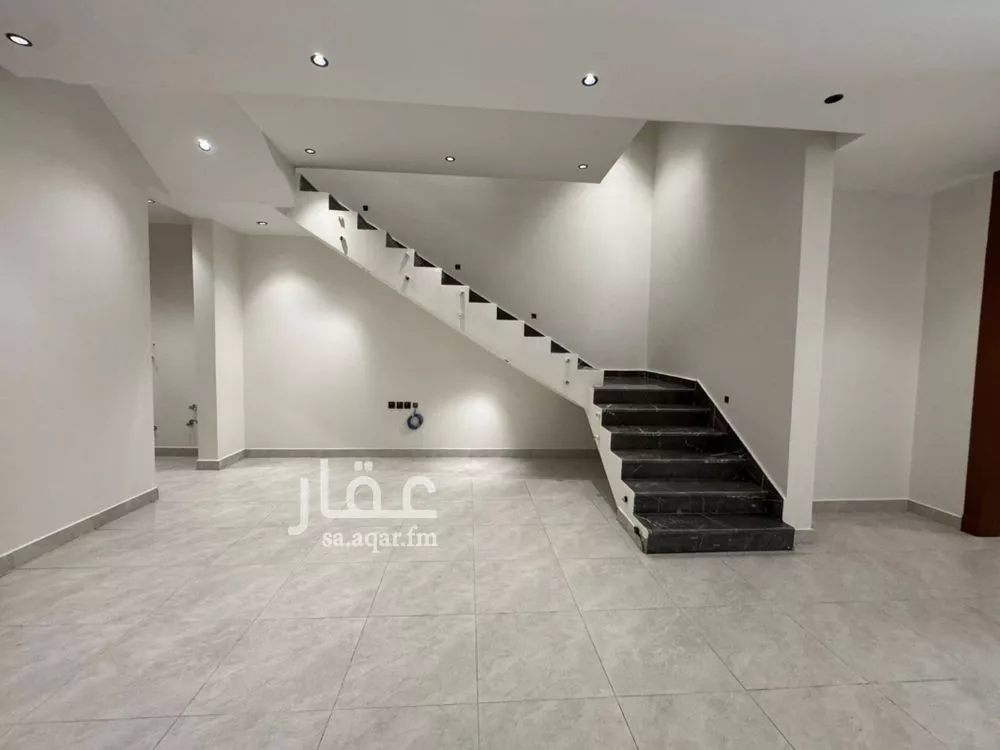 6 bedroom villa in King Faisal, Riyadh 17