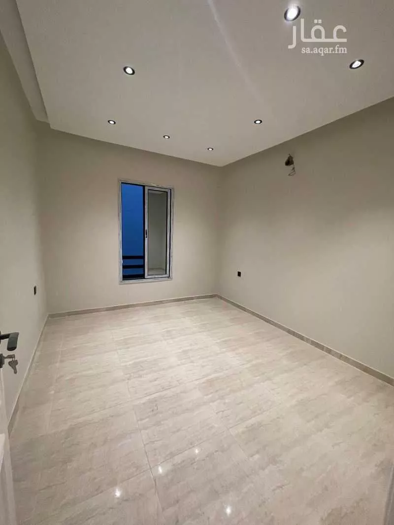 شقة 3 غرف في الحمرا 2