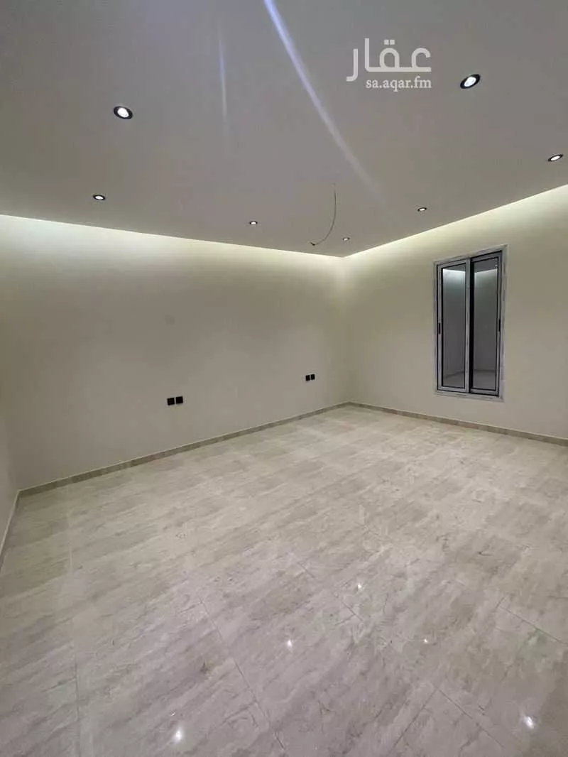 شقة 3 غرف في الحمرا 4