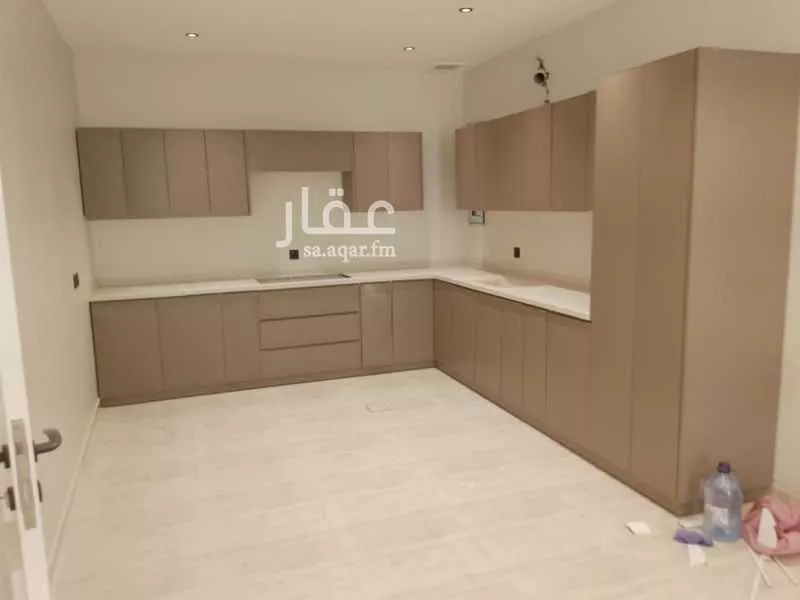 شقة 3 غرف في الحمرا 5