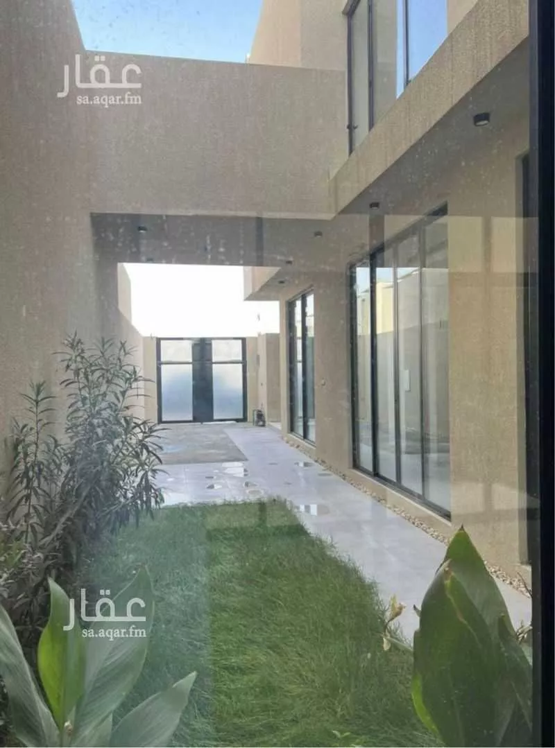 5 bedroom villa in Al Aridh 1