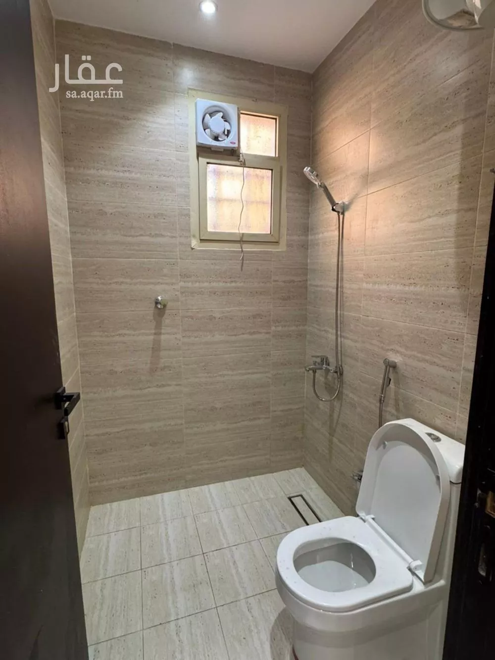2 bedroom apartment in Al Aziziyah 4