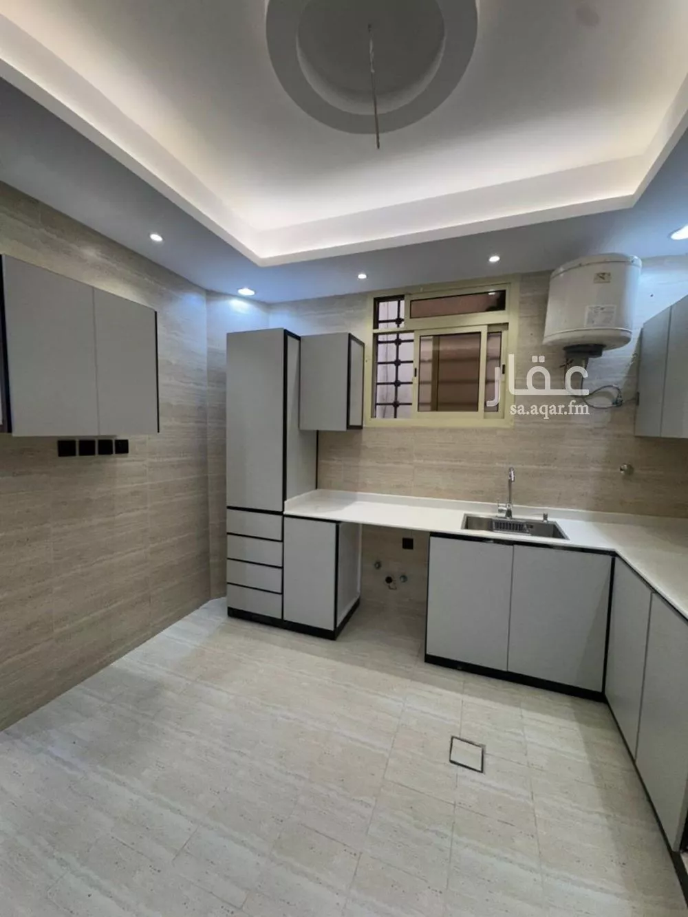 2 bedroom apartment in Al Aziziyah 8