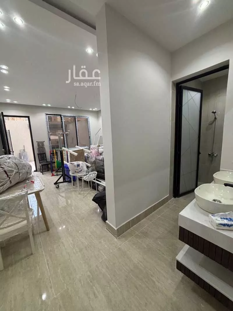 6 bedroom villa in Dahiat King Fahd 4