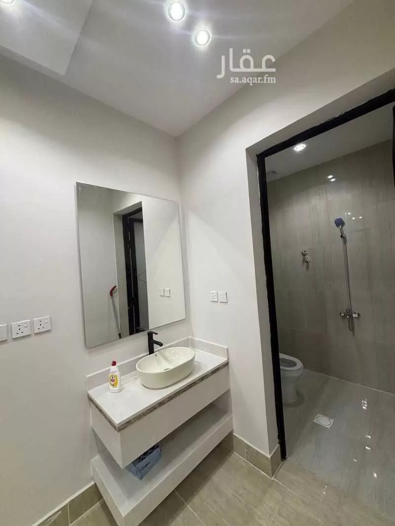 6 bedroom villa in Dahiat King Fahd 5