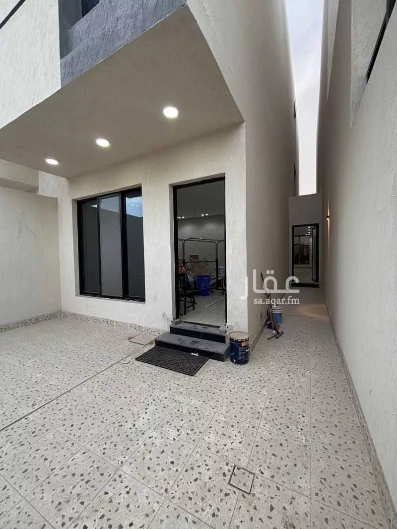 6 bedroom villa in Dahiat King Fahd 3