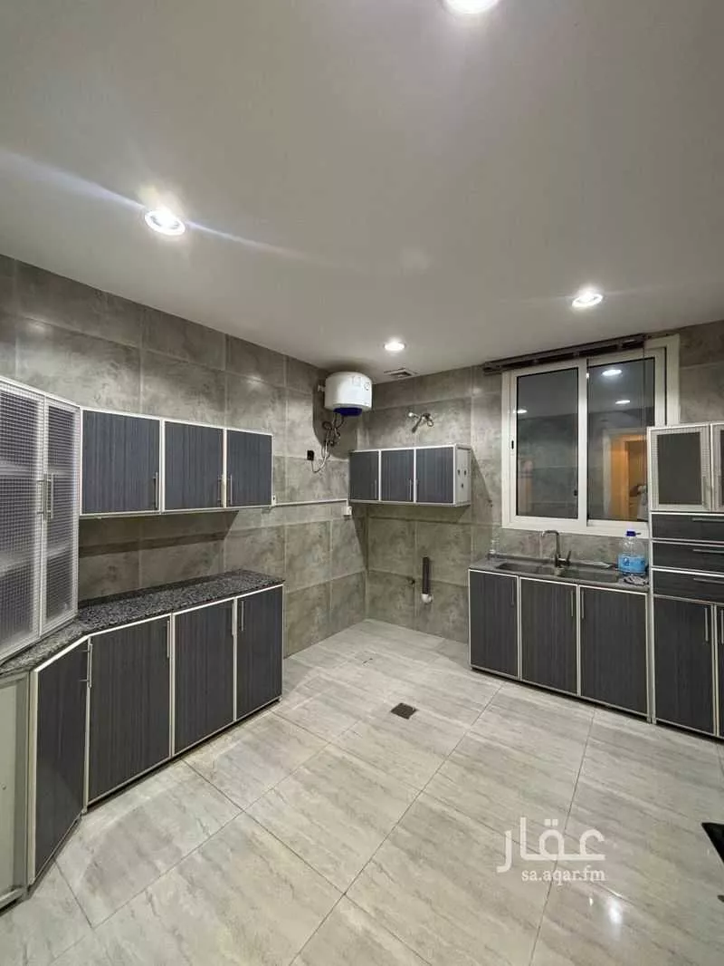 شقة 4 غرف في الزهور، الدمام 5