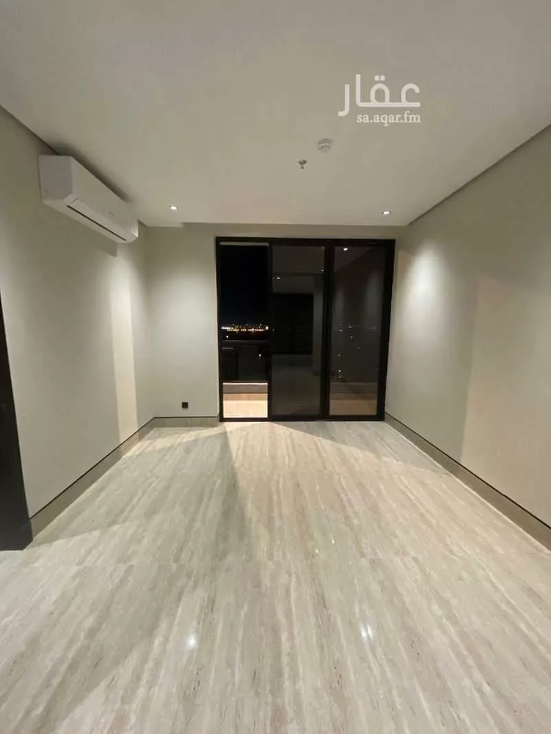 شقة 5 غرف في ضاحية الملك فهد 5