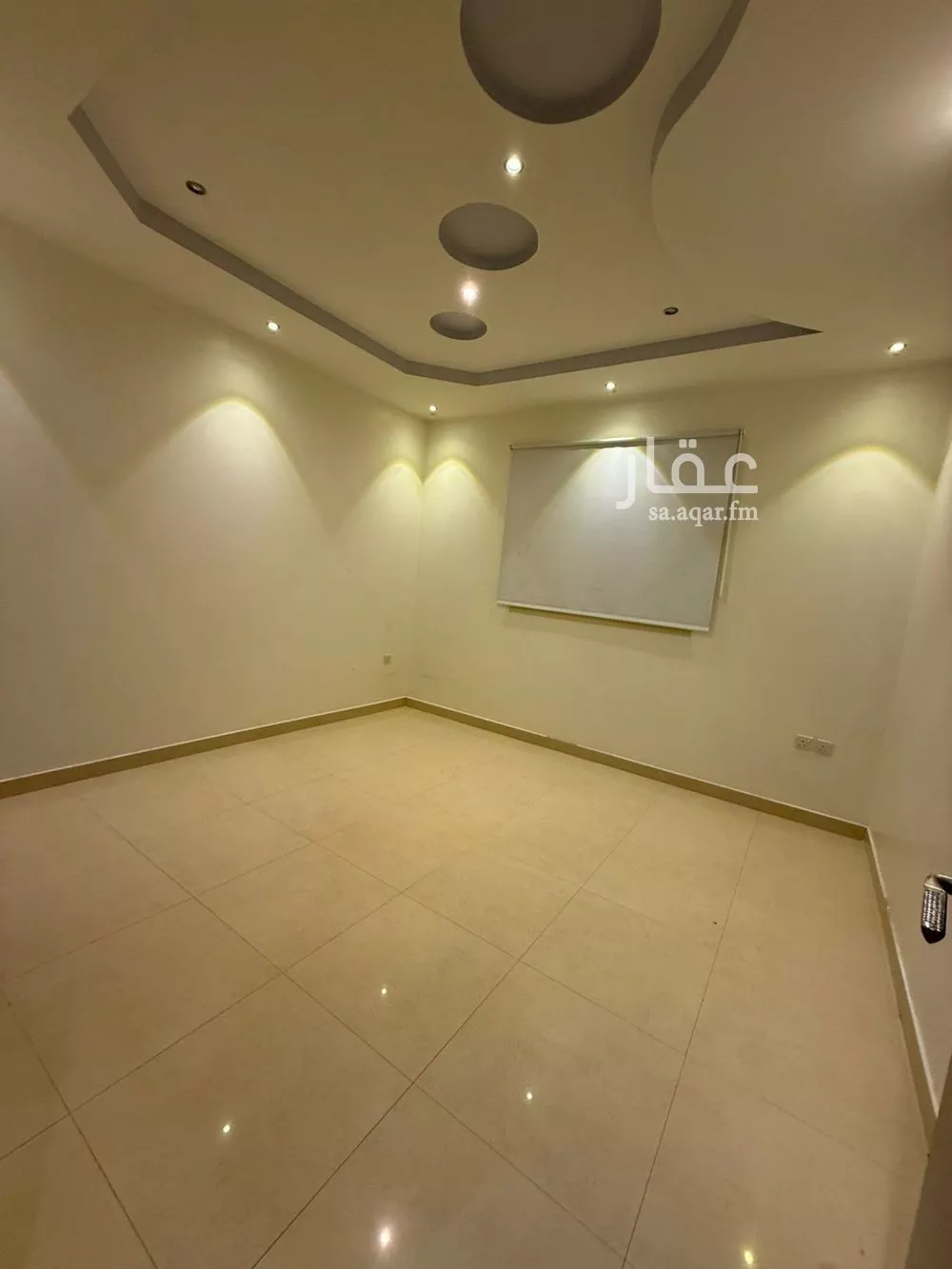 دور 4 غرف في المروج 3