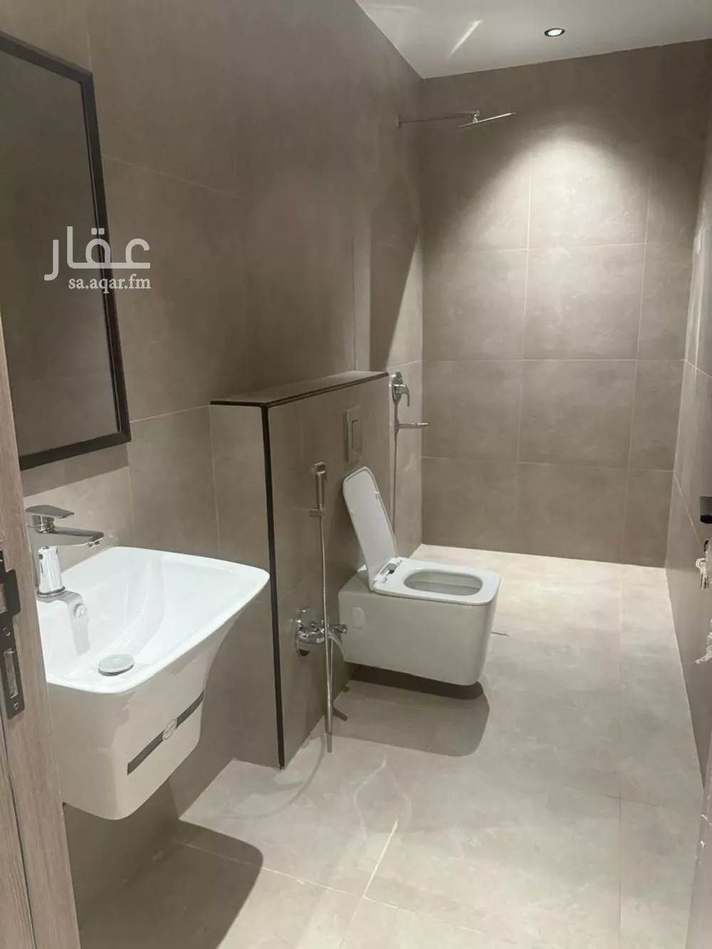 5 bedroom villa in Al Rimal 4