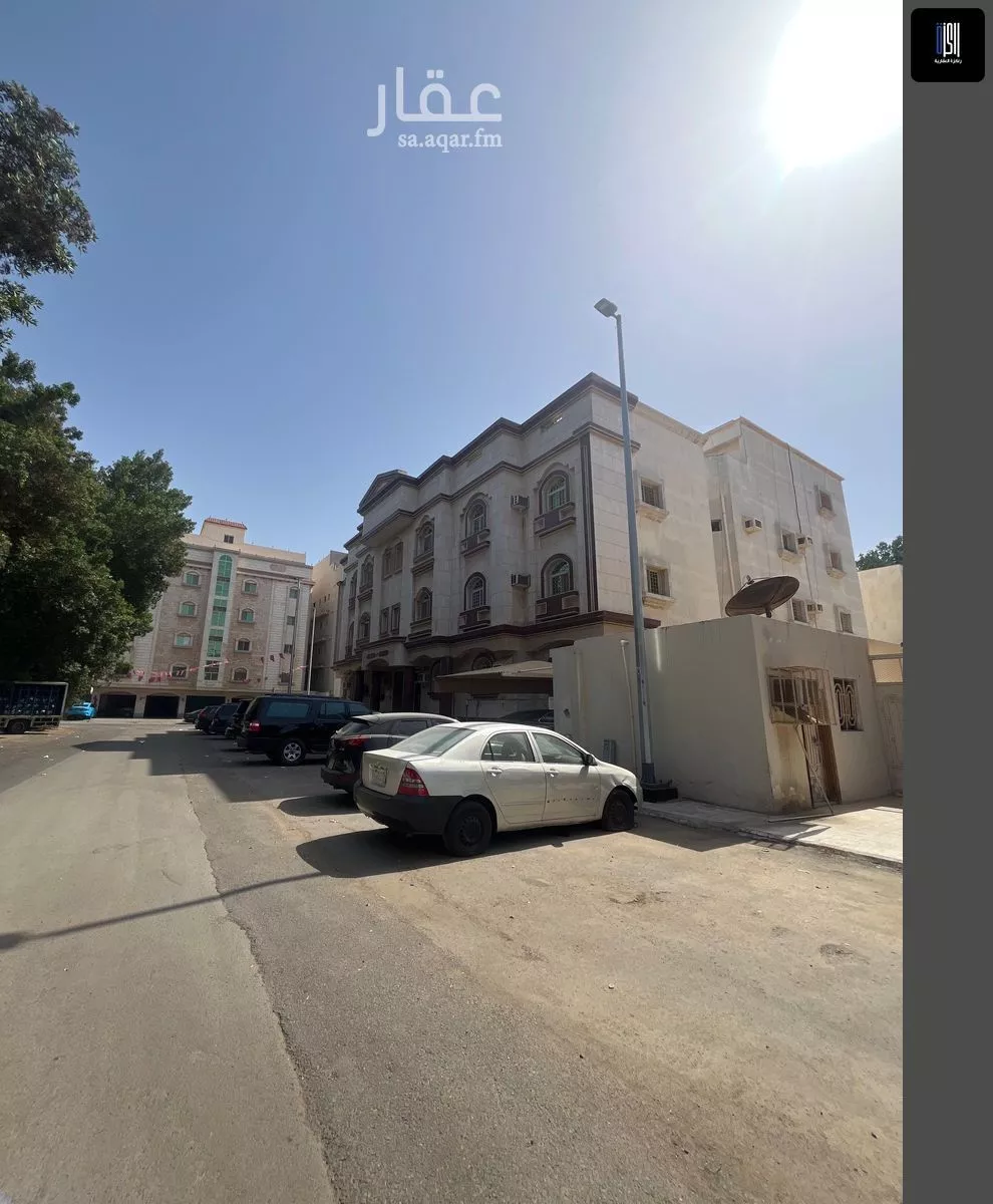 أرض 900 م² في الصفا 5