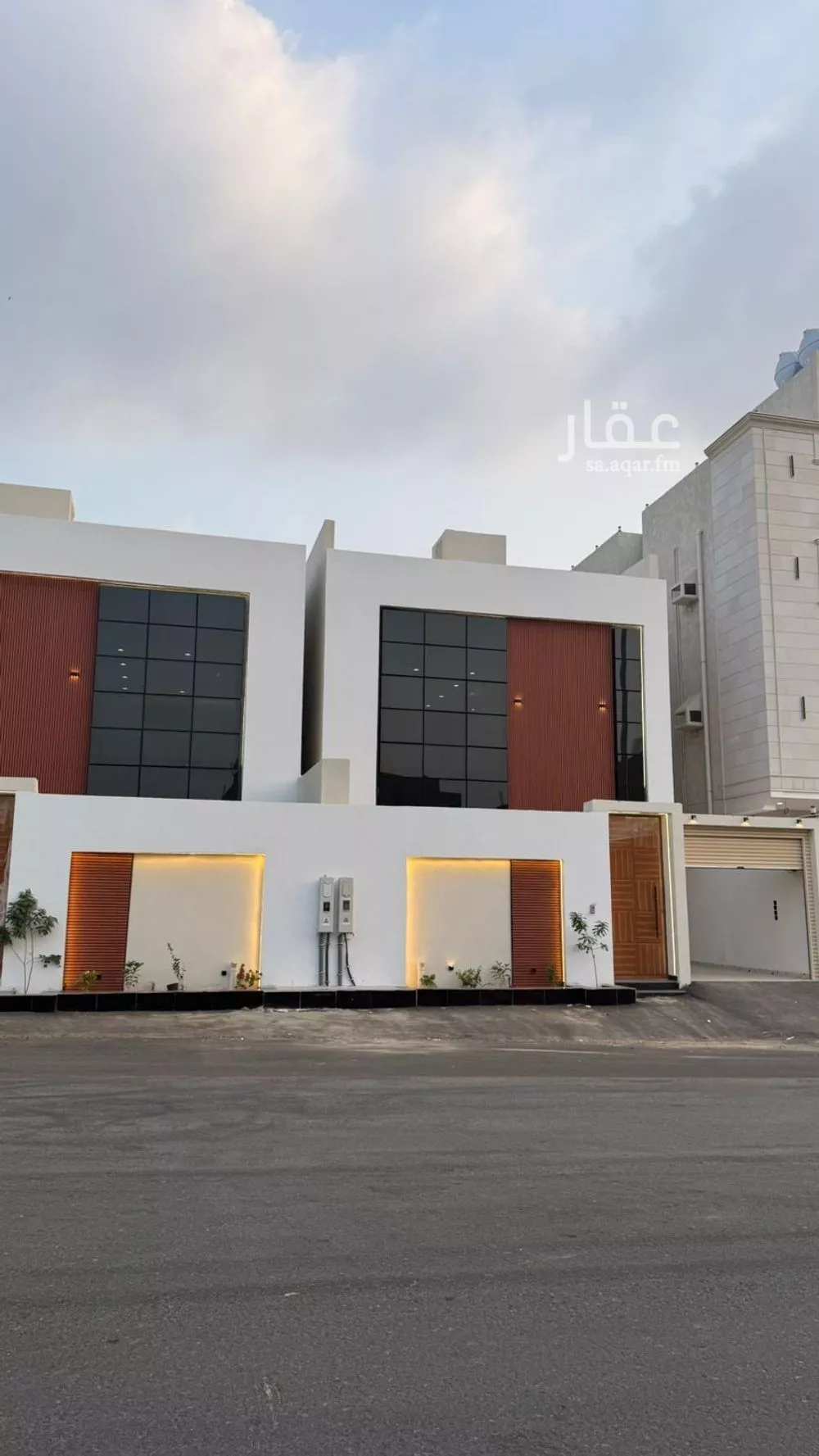 8 bedroom villa in King Fahd 1