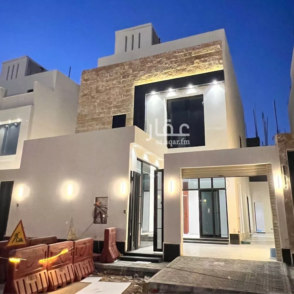 5 bedroom villa in Ash Sharq 2
