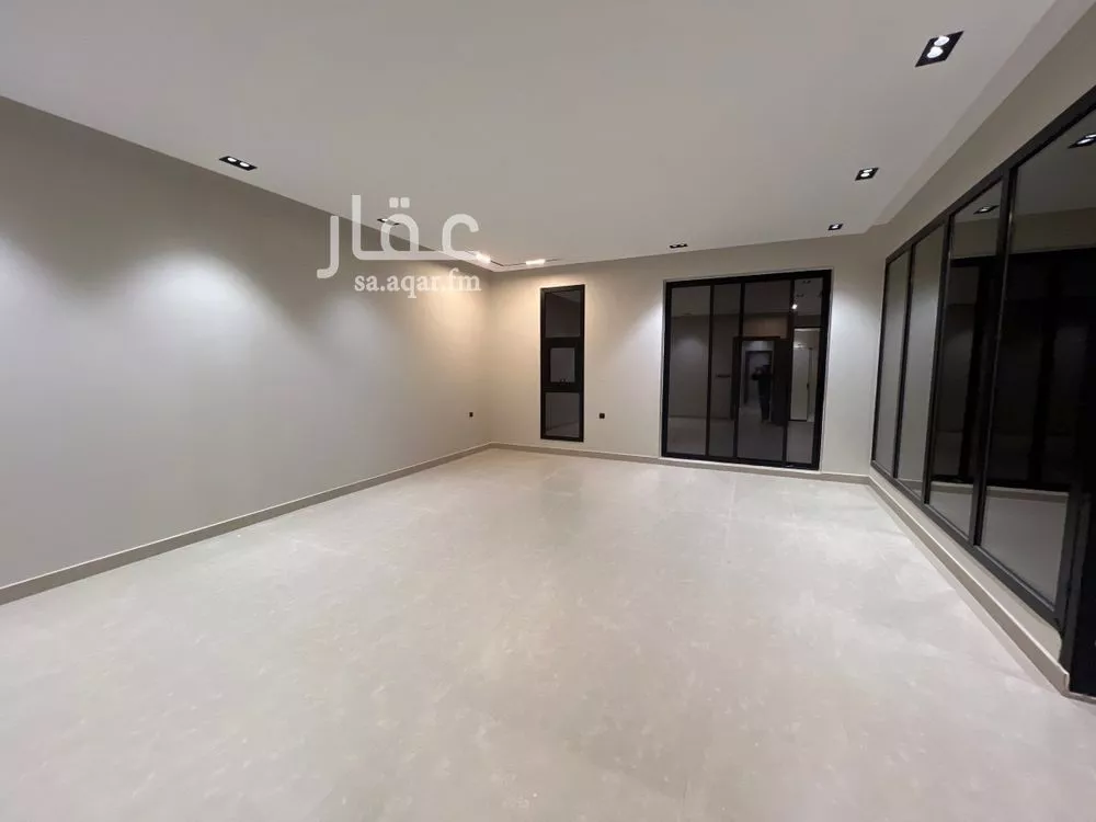 6 bedroom villa in Al Yarmouk, Riyadh 15