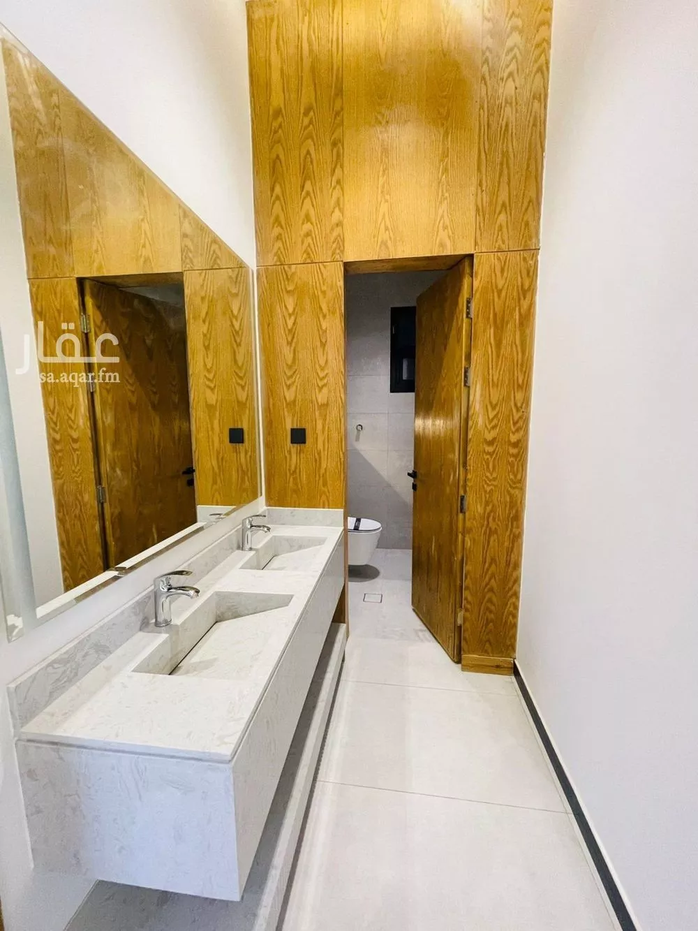 فيلا 4 غرف في الجنادرية 5