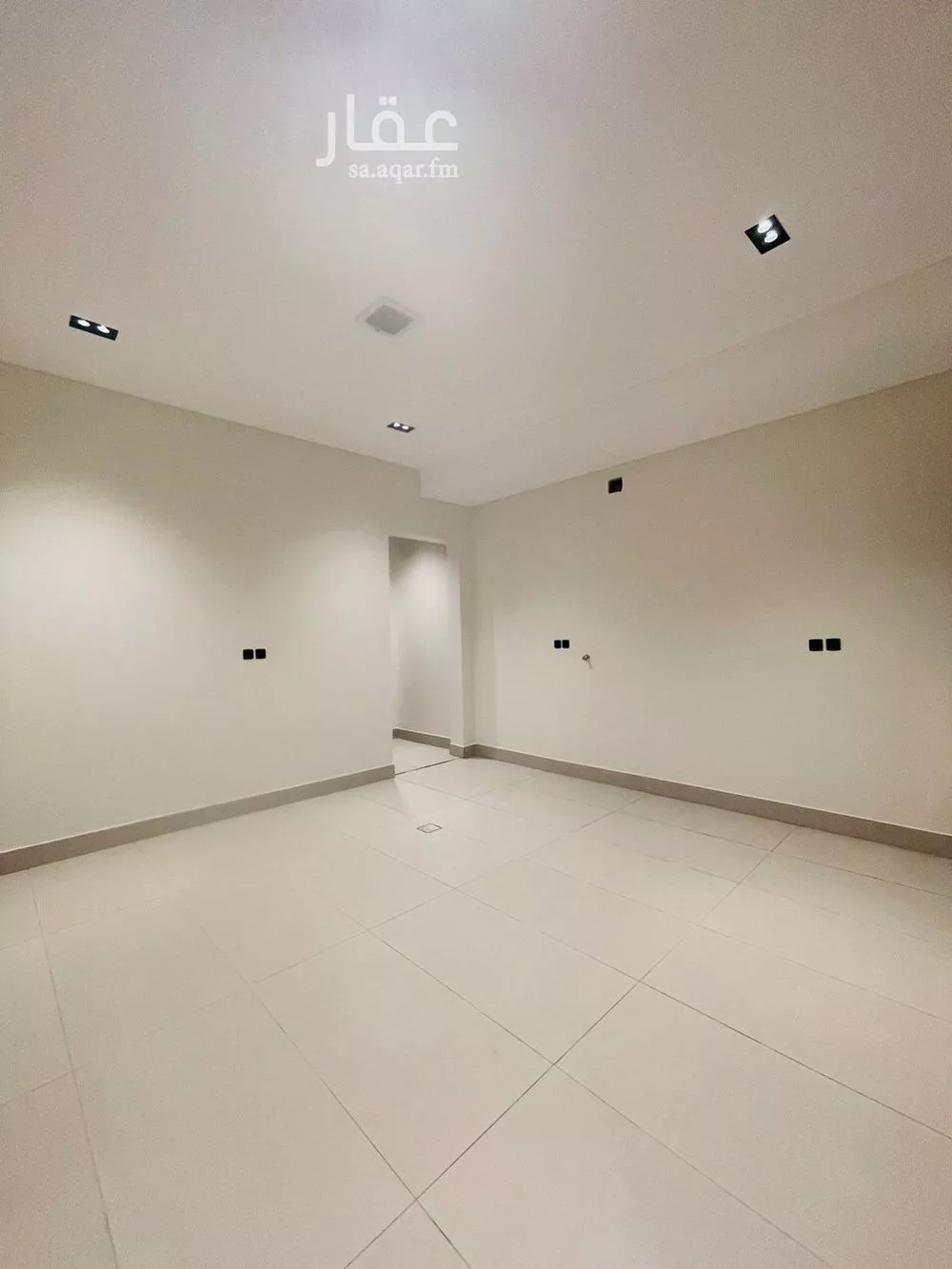 4 bedroom floor in Al Khaleej 5