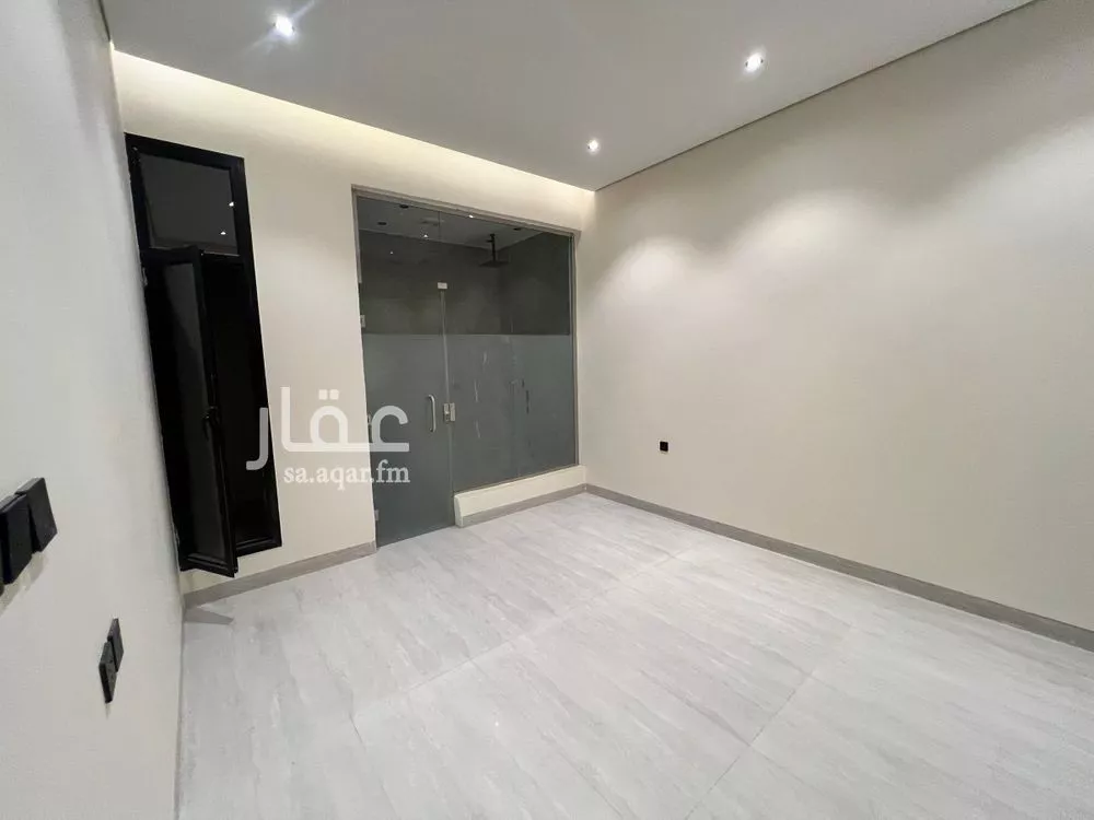 4 bedroom villa in Al Janadriyah, Riyadh 7