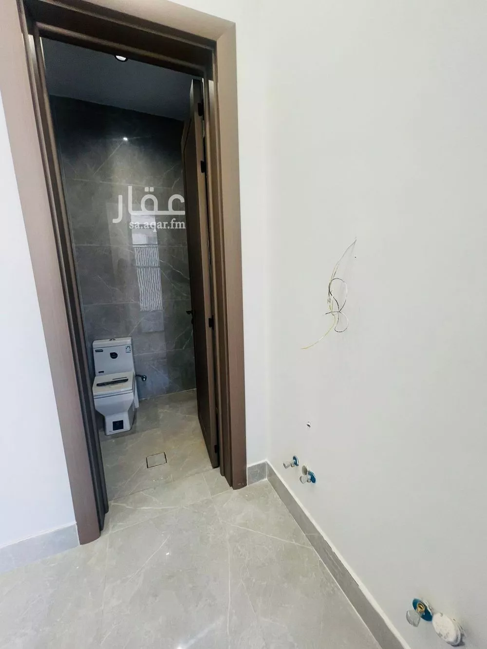 فيلا 6 غرف في الشرق 5