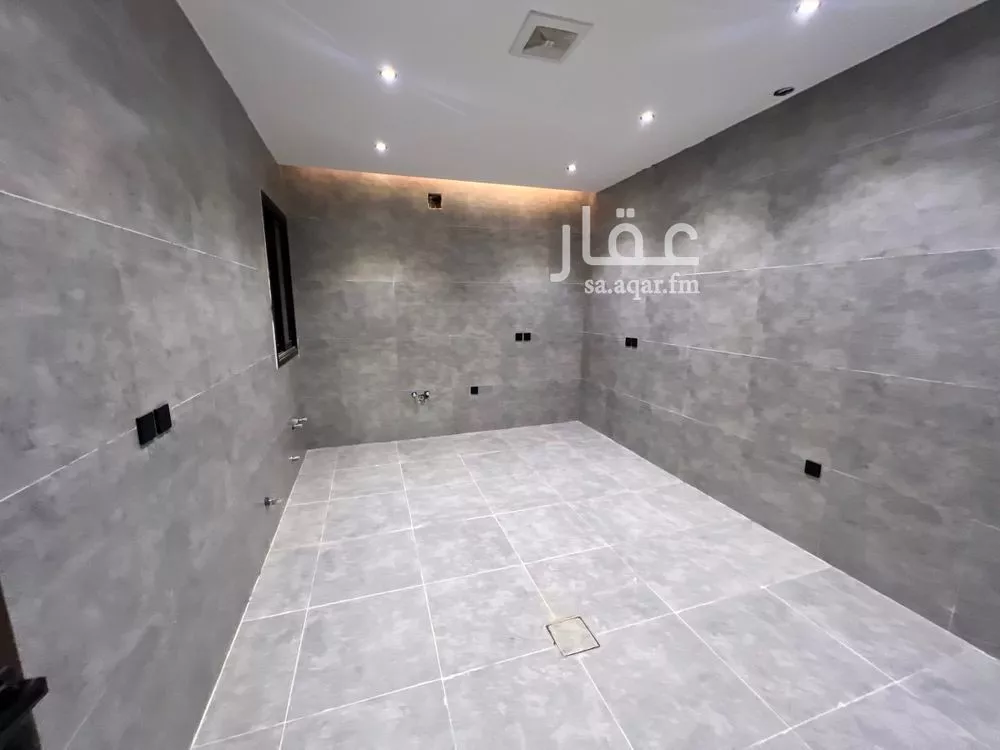 3 bedroom villa in Al Maizilah, Riyadh 17