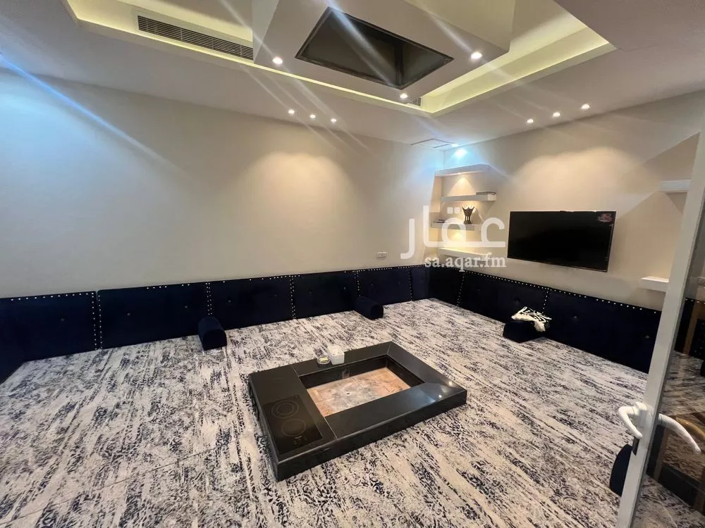 5 bedroom villa in Al Munsiyah 5