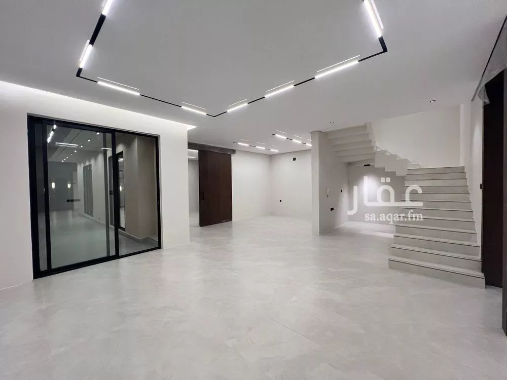 فيلا 4 غرف في الجنادرية 5