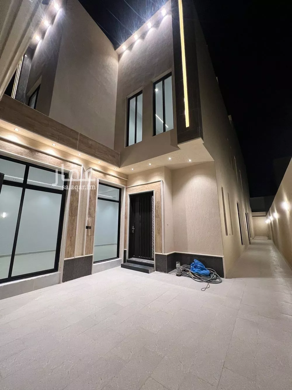 3 bedroom floor in Al Janadriyah 3