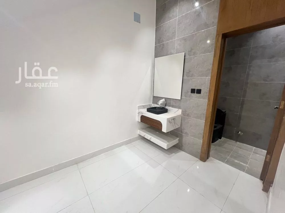 4 bedroom villa in Al Janadriyah, Riyadh 5