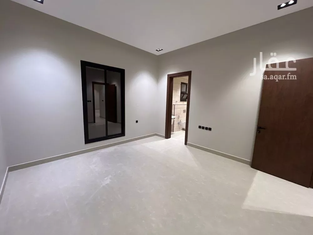 6 bedroom villa in Al Yarmouk, Riyadh 14