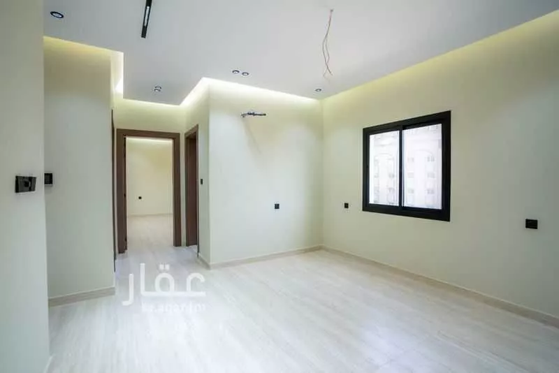 شقة 4 غرف في الروضة 4