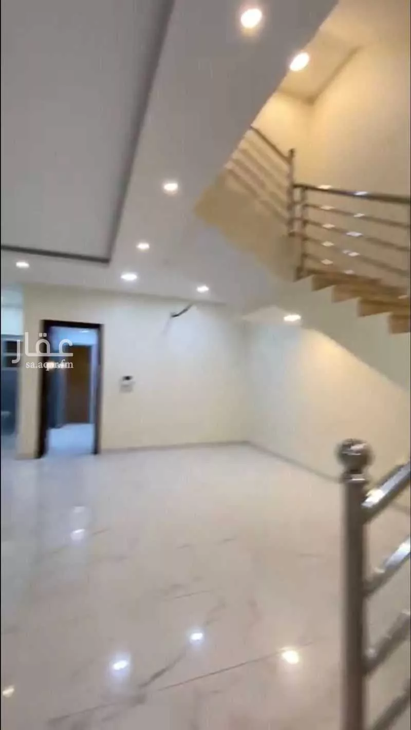 فيلا 6 غرف في الامواج 5