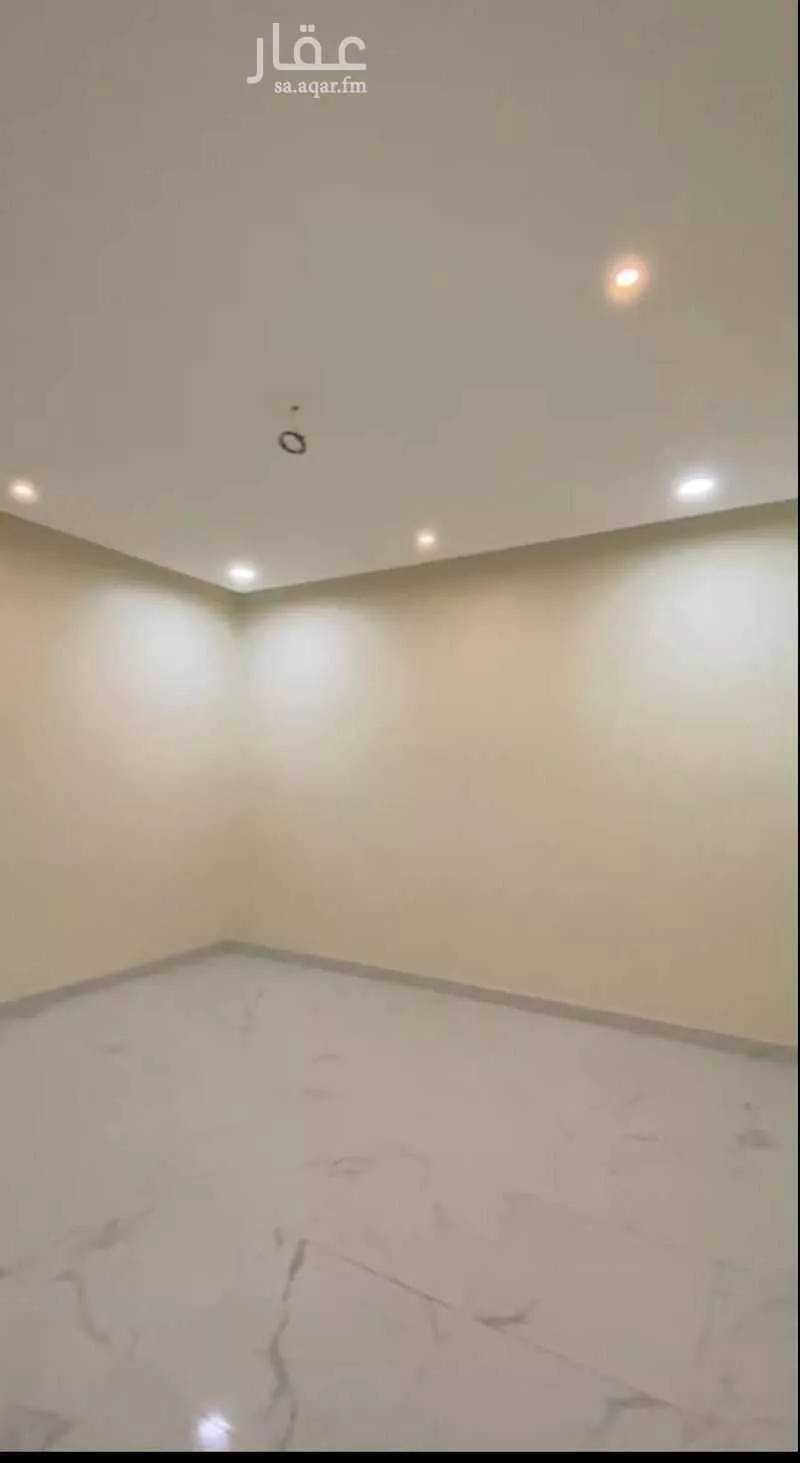 فيلا 6 غرف في الامواج 3