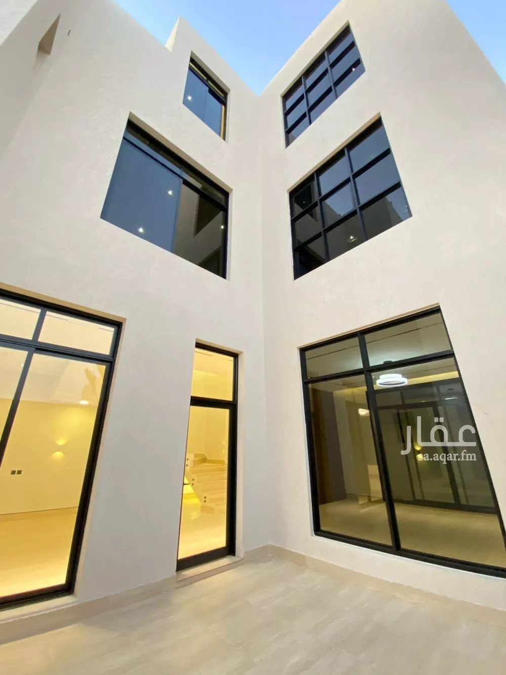 5 bedroom villa in Al Mahdiyyah 3