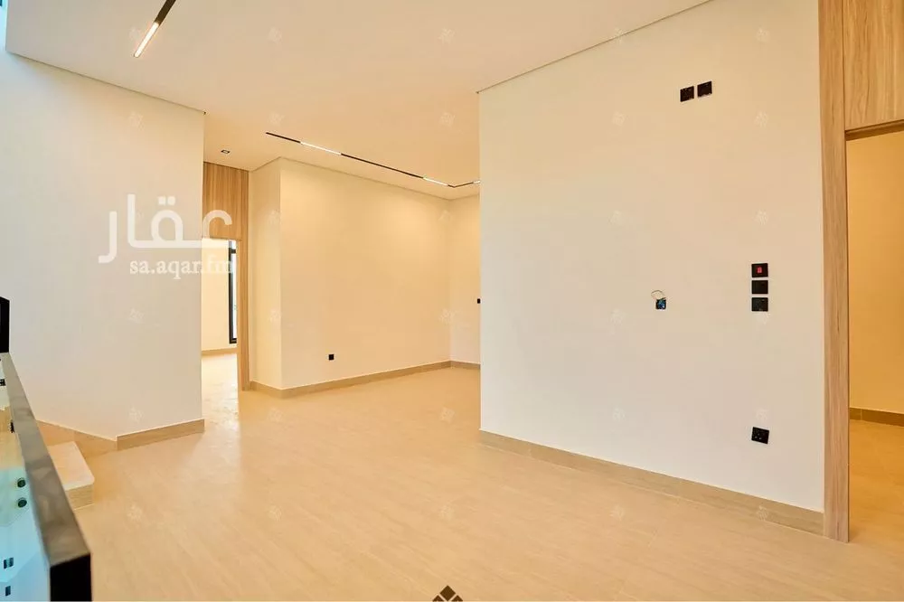 5 bedroom villa in Al Mahdiyyah 3