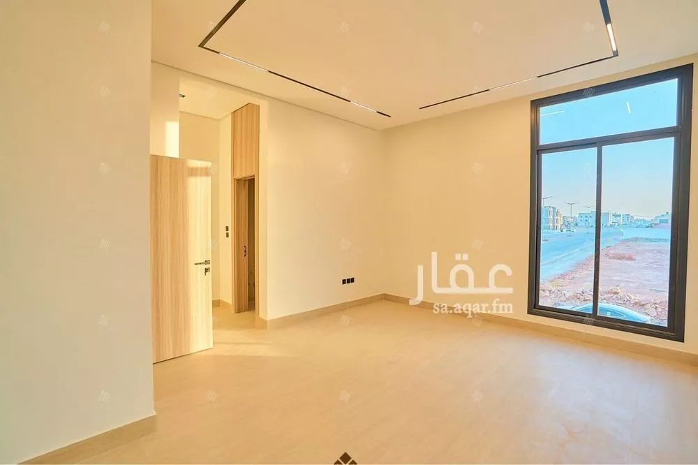 5 bedroom villa in Al Mahdiyyah 2
