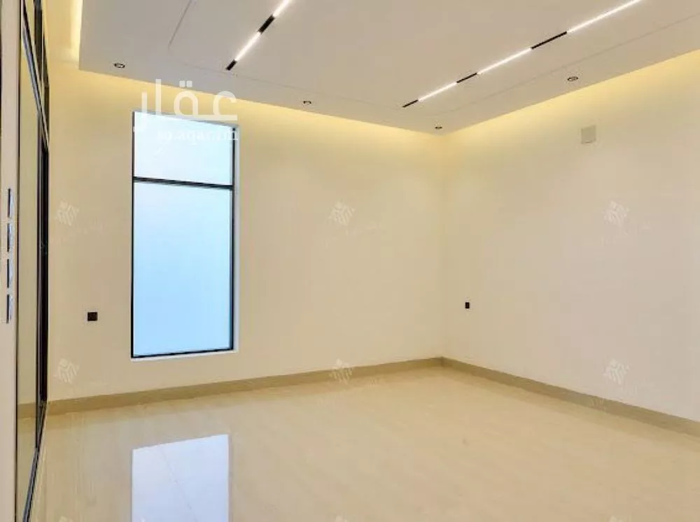 6 bedroom villa in Al Mahdiyyah 3