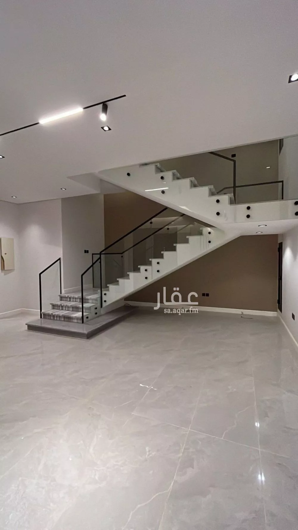 فيلا 5 غرف في المهدية 4