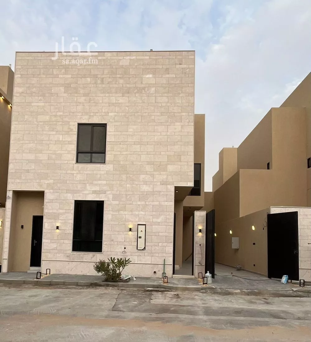 6 bedroom villa in Al Mahdiyyah 2