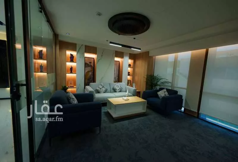 مكتب 625 م² في الملز 5