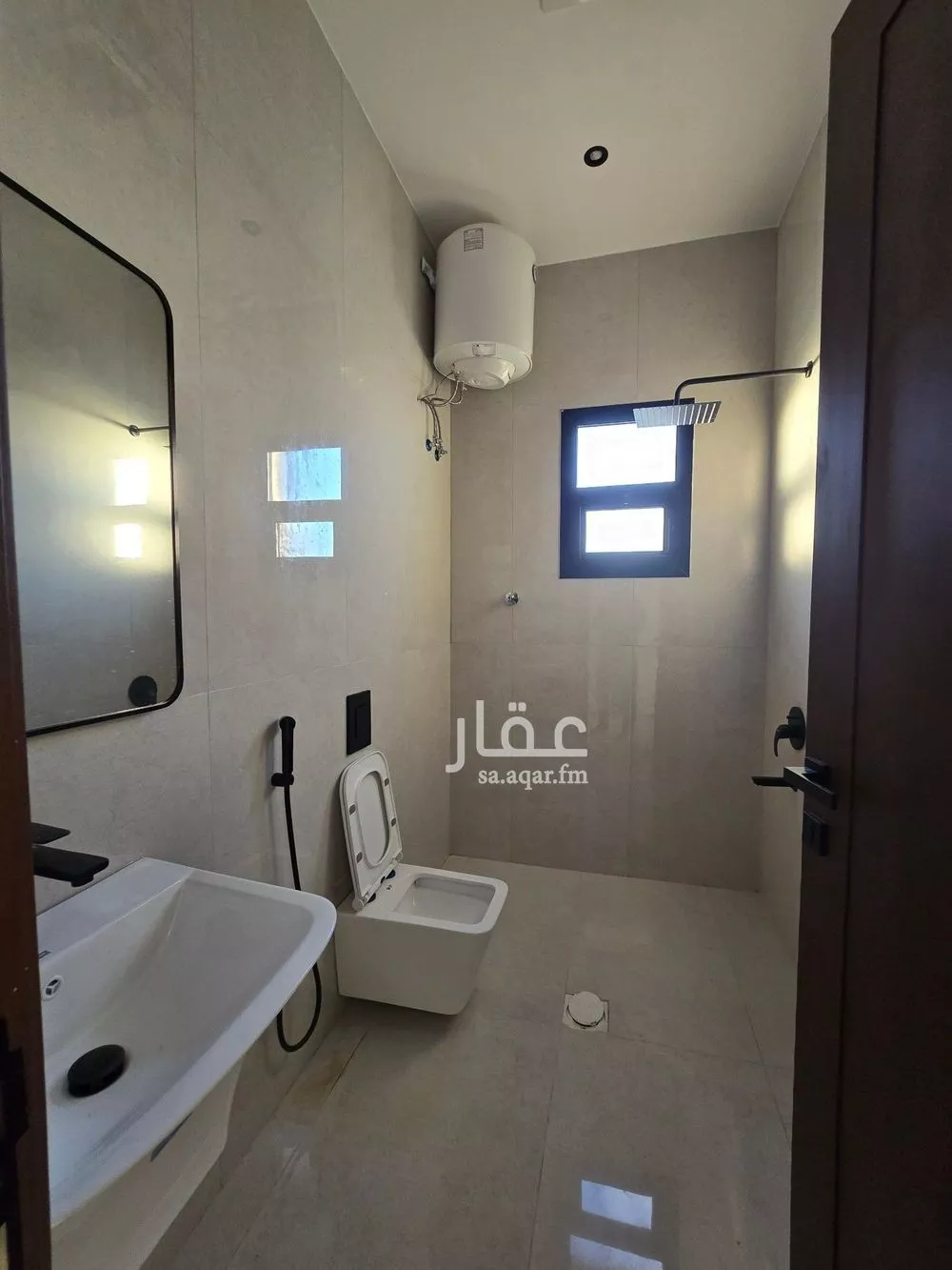 شقة 3 غرف في الشرق 4