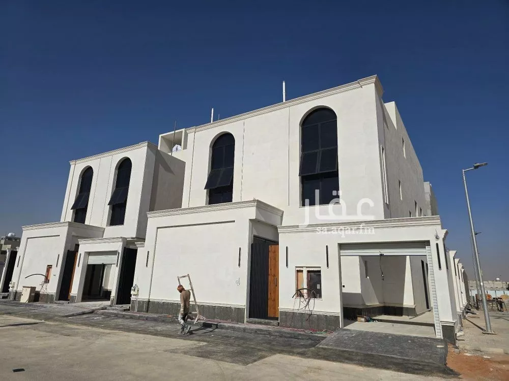 7 bedroom villa in Al Rimal 1