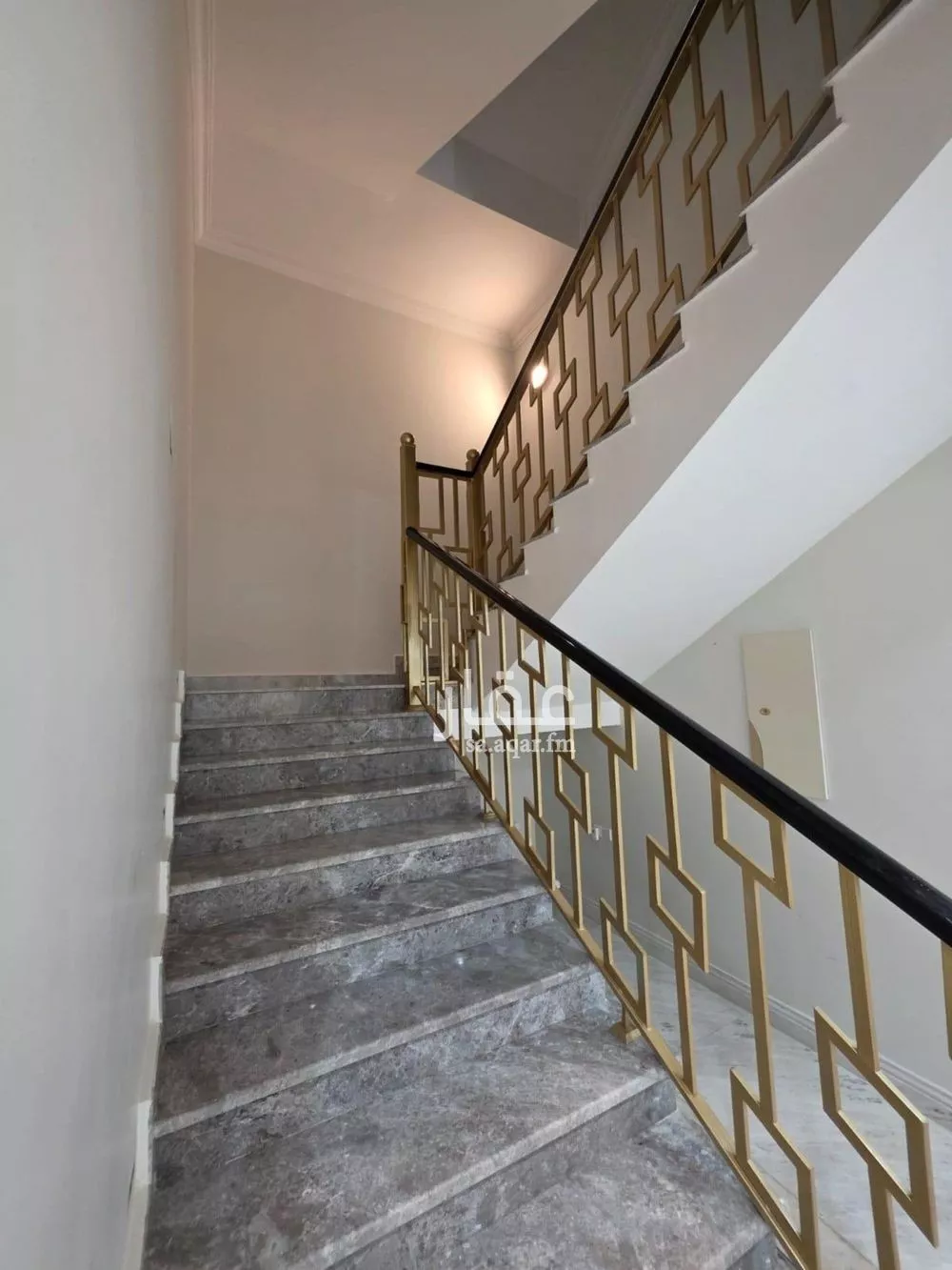 فيلا 6 غرف في المونسية 2