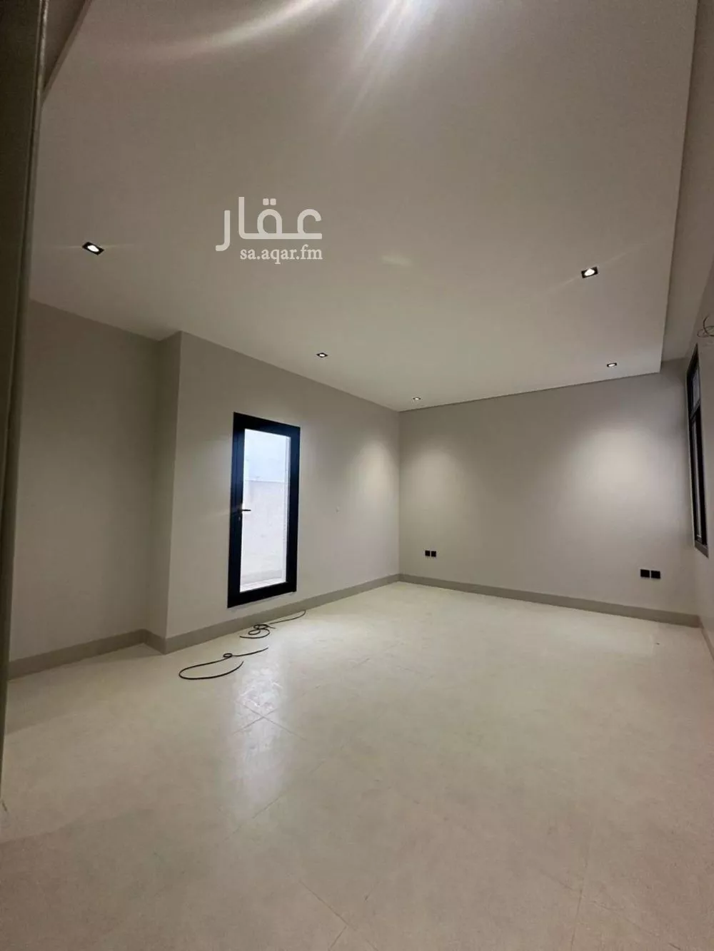 فيلا 5 غرف في الجنادرية 3