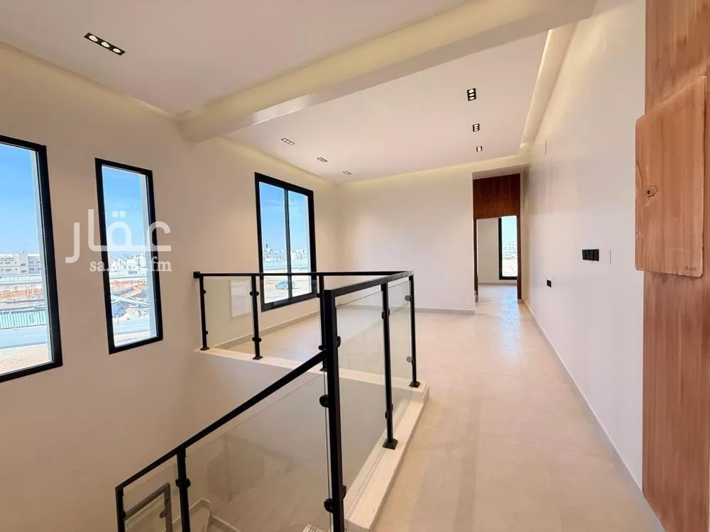 فيلا 6 غرف في الرمال 1