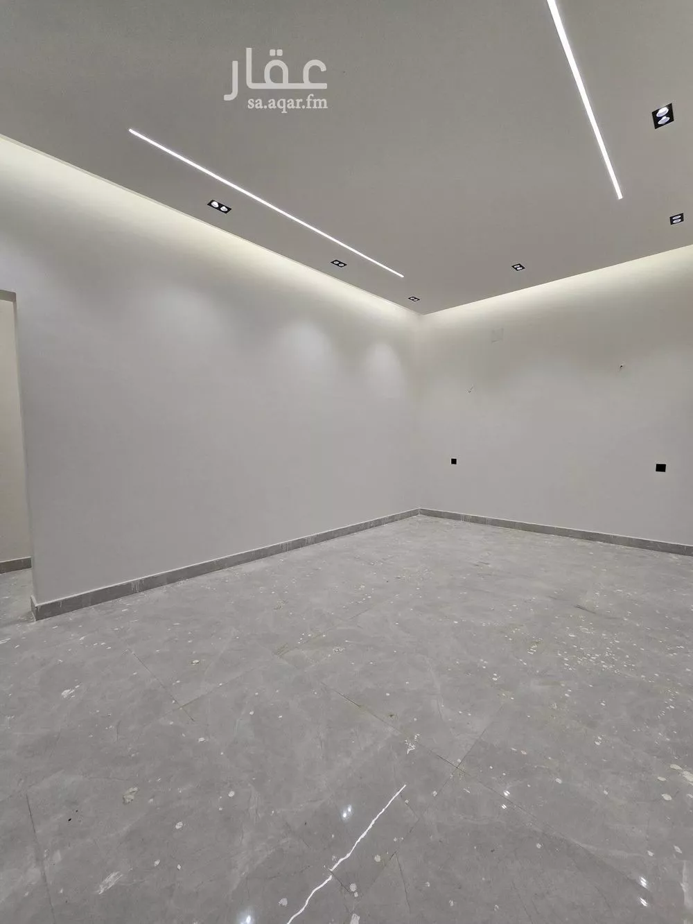 فيلا 5 غرف في القادسية 3