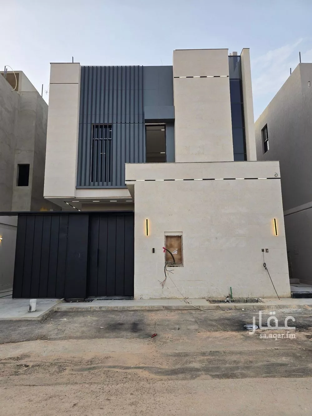 6 bedroom villa in Al Maizilah 1