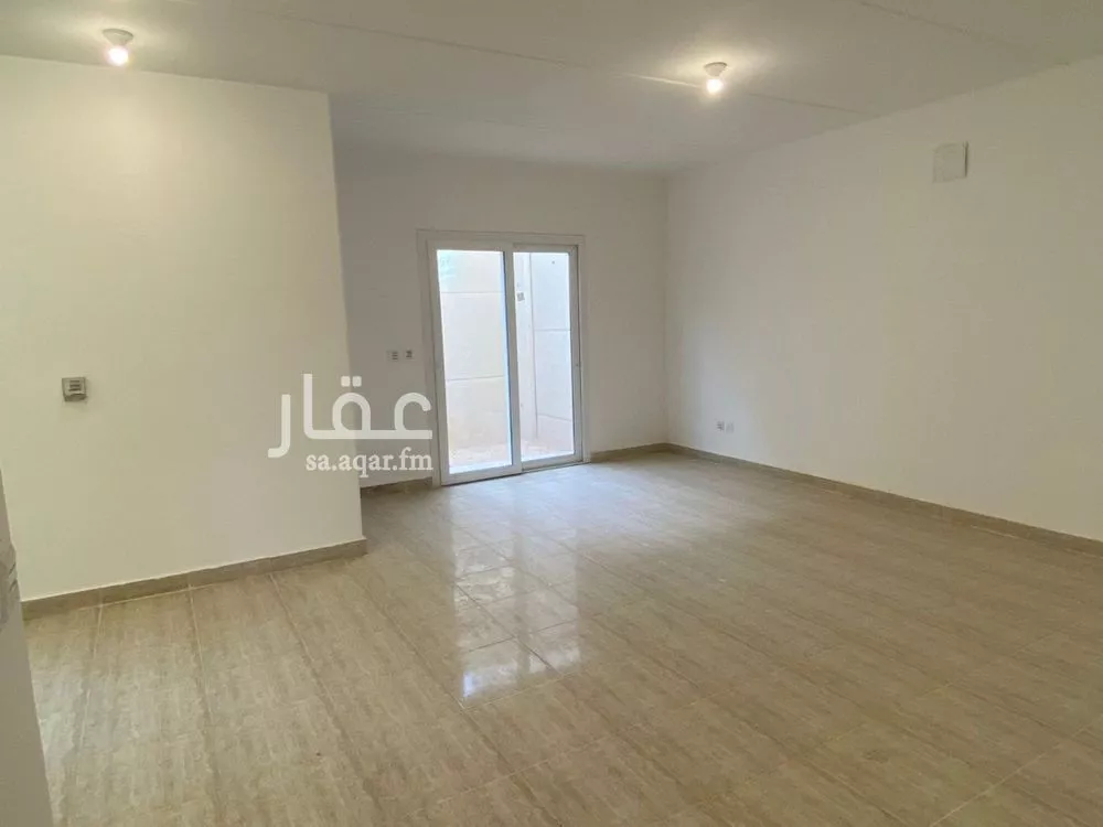 فيلا 4 غرف في الرياض 5